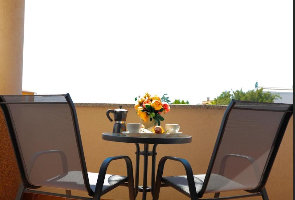 Apartman Nicol Ližnjan Zewnętrze zdjęcie